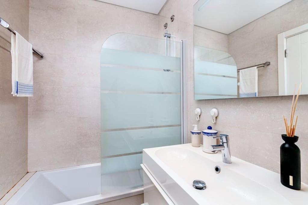 Cozy Bright Space With Landscape And Air Conditioner Lisbon Luaran gambar